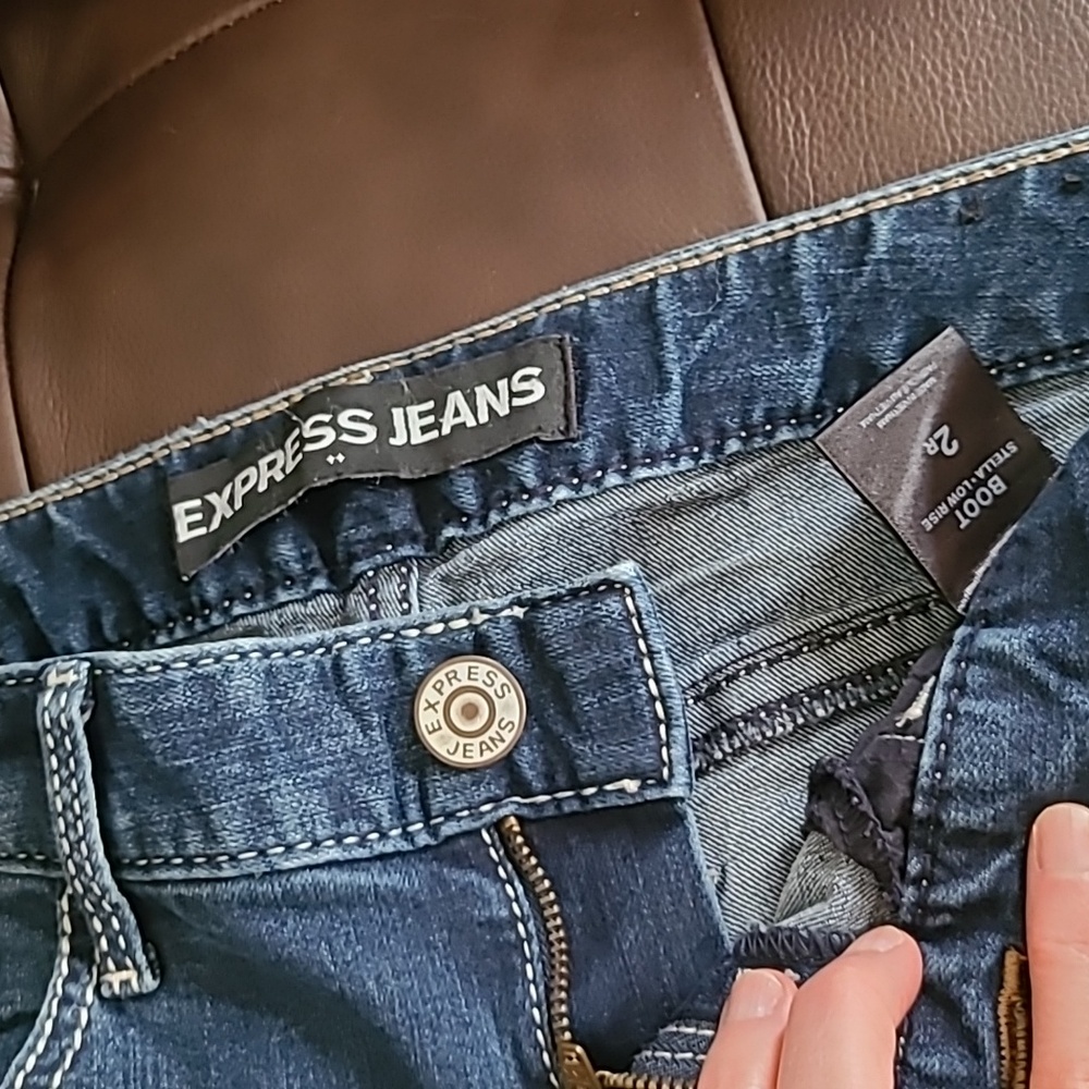 Express Jeans - Picture 2 of 3
